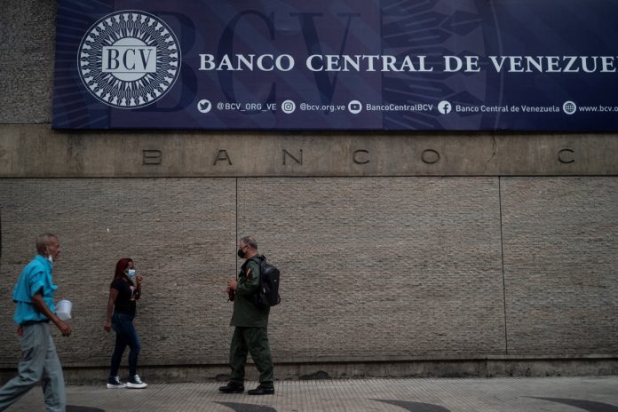 banca dólares BCV Banco Central de Venezuela intervención bancaria inflación Exigen que el Estado venezolano publique cifras económicas y sociales actualizadas