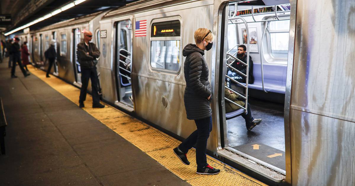 Metro de Nueva York pide vetar a un pasajero por primera vez en su historia