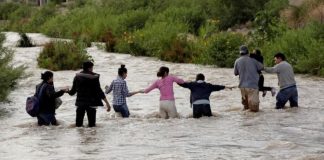 Migrantes río bravo Estados Unidos malos tratos