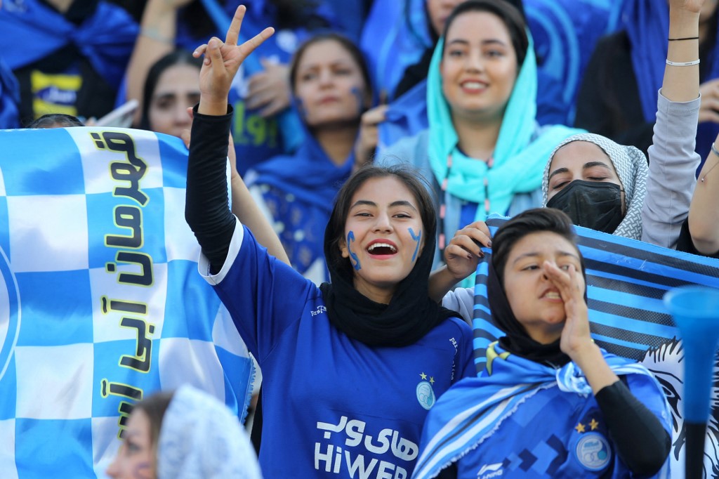 Mujeres iraníes partido