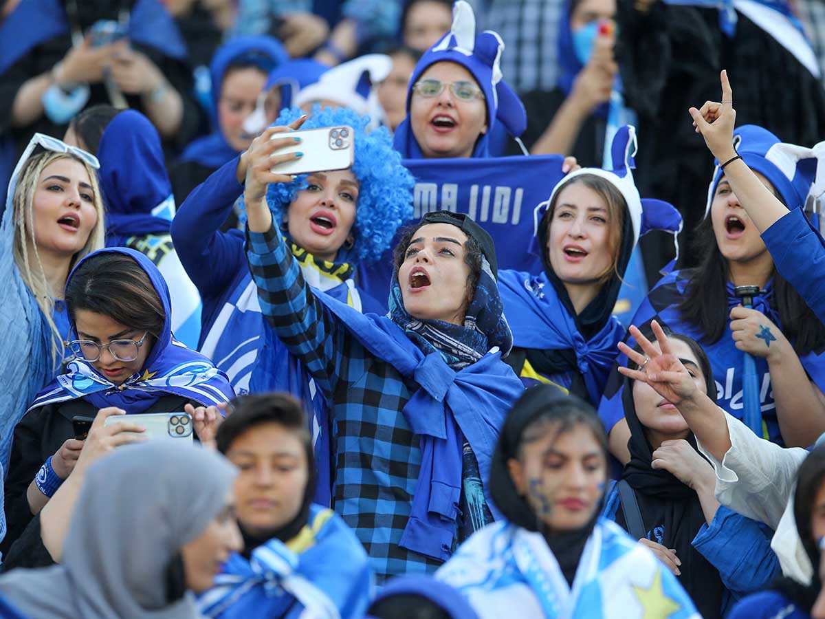 Mujeres iraníes partido