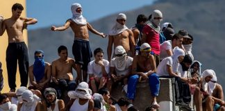 Cárceles Piscinas, gimnasios, discotecas y arsenales de armas de fuego: los privilegios de los reos en las cárceles de Venezuela