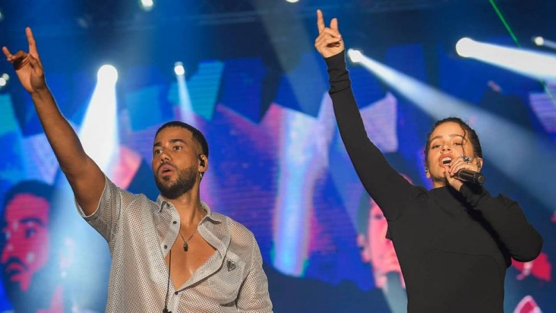 Romeo Santos y Rosalía fusionan bachata y flamenco en «El Pañuelo»