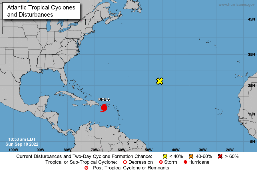 Fiona se acerca a Puerto Rico convertido en huracán