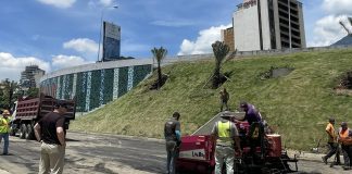 Sigue sin restablecerse el paso de vehículos en la autopista Francisco Fajardo