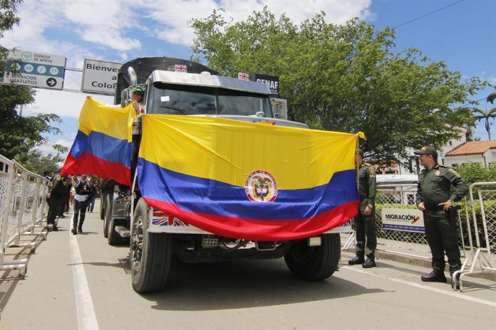 Gandolas que cruzaron a Venezuela no han salido de almacenadoras porque el Seniat no acepta el certificado de origen