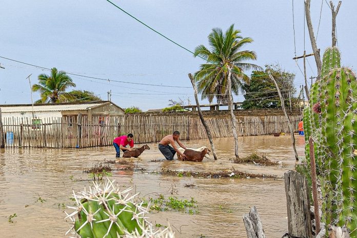 Más de 280 familias afectadas en la Guajira por el desbordamiento del río Paraguachón