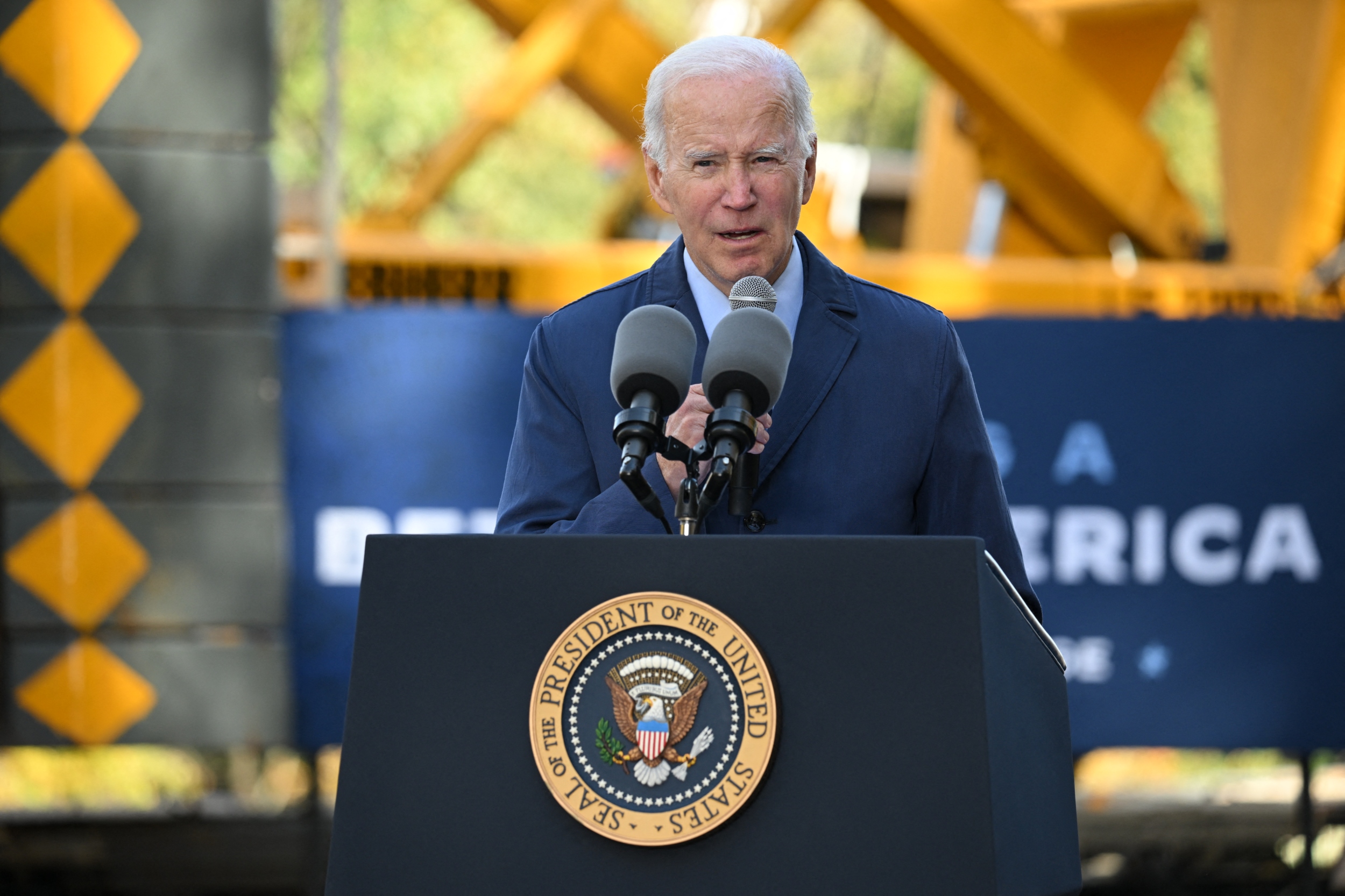 Biden arremete contra los republicanos por sugerir recorte en financiación a Ucrania