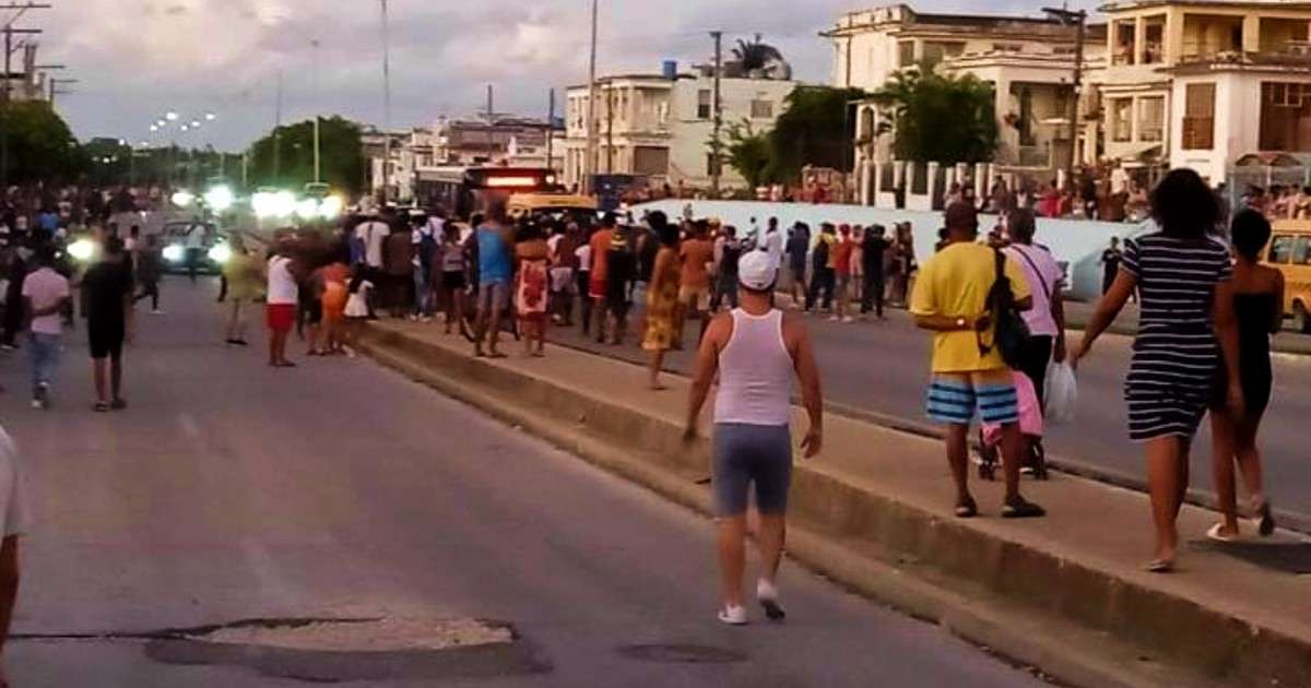 1664618751-gobierno-corta-acceso-internet-tras-segunda-jornada-protestas-cuba