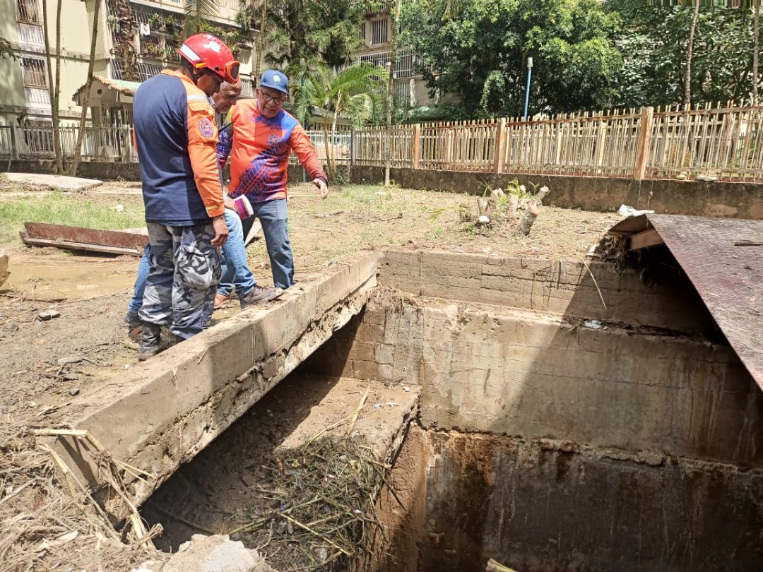 Alcalde de Carrizal y su equipo multidisciplinario trabajan en la recuperación de zonas afectadas