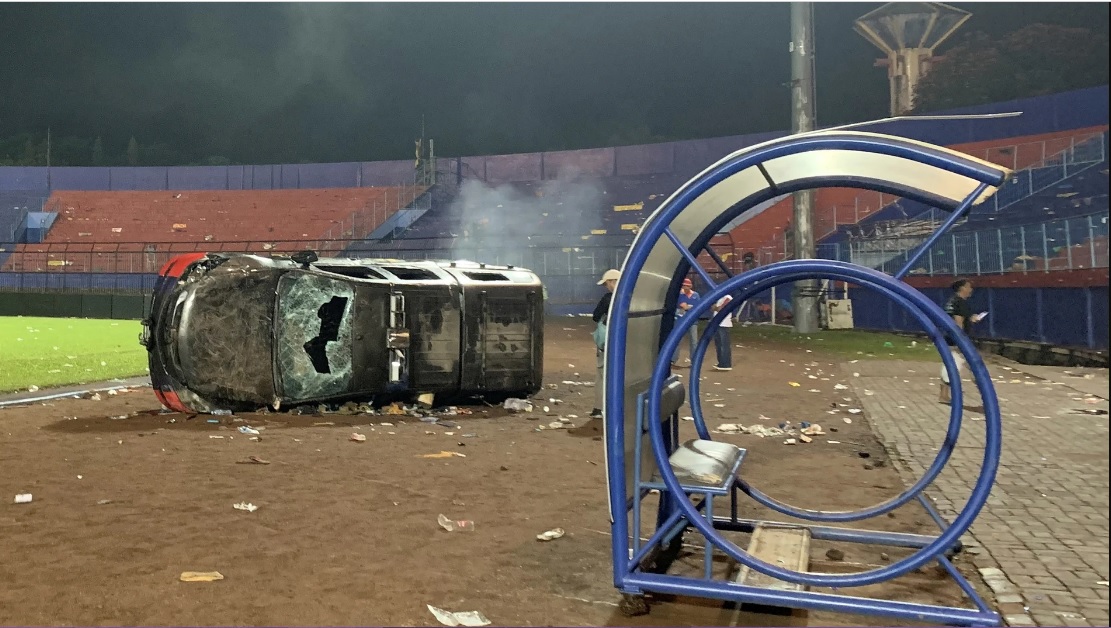 «Se morían delante de nosotros»: cuando un estadio se volvió campo de batalla