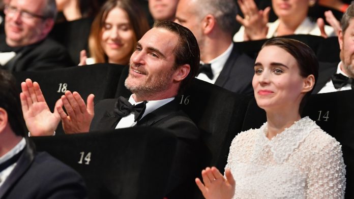 Joaquin Phoenix y Rooney Mara v