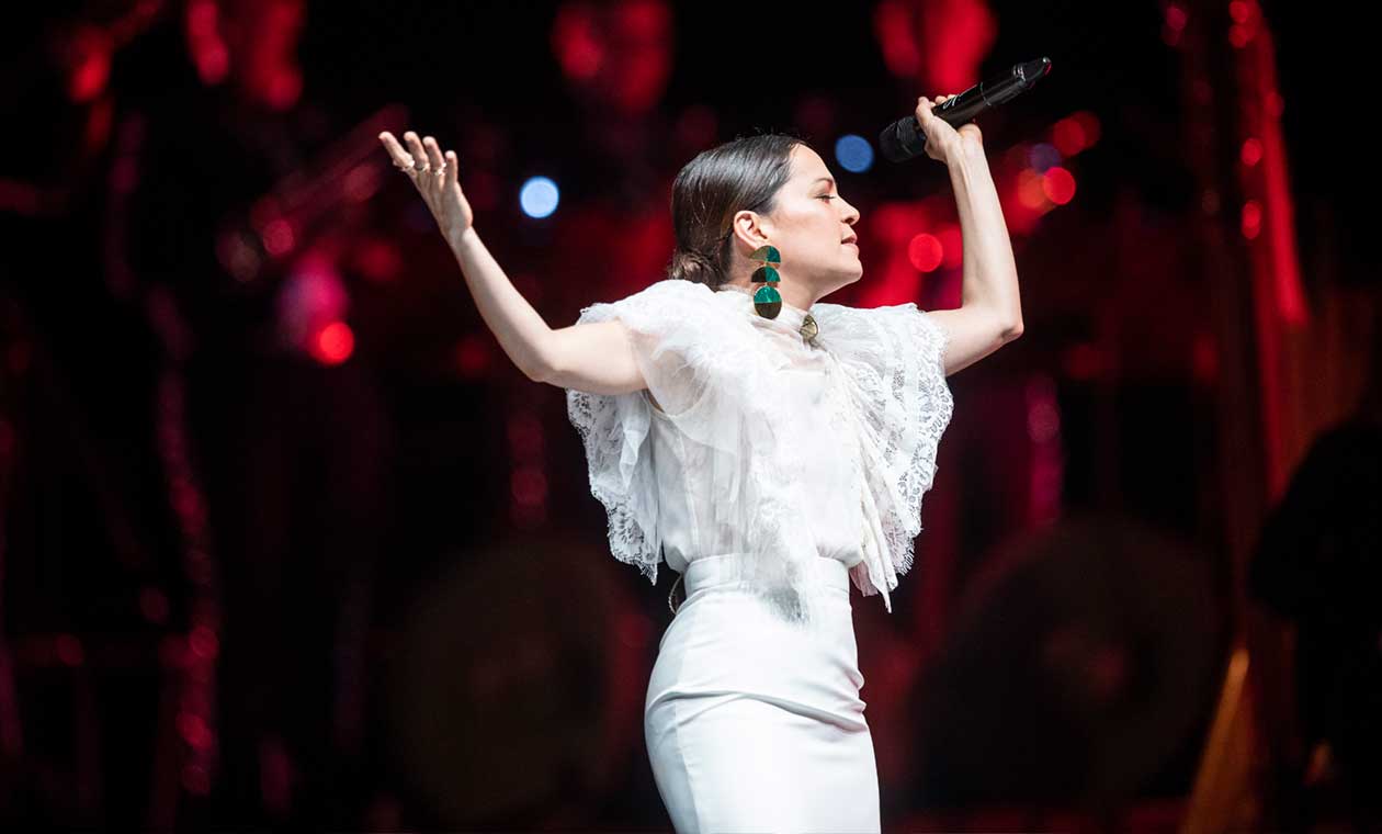 Natalia Lafourcade puso de pie al Carnegie Hall y grabó un disco en vivo