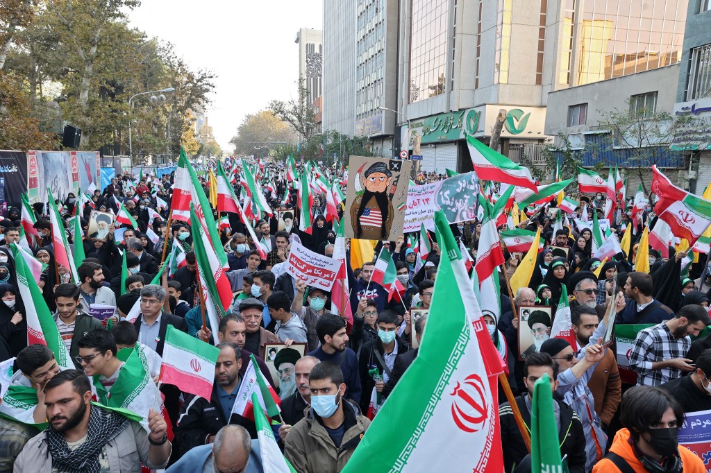 IRAN-US-EMBASSY-DEMO