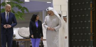 Delcy Rodríguez se reúne con el presidente de Emiratos Árabes Unidos