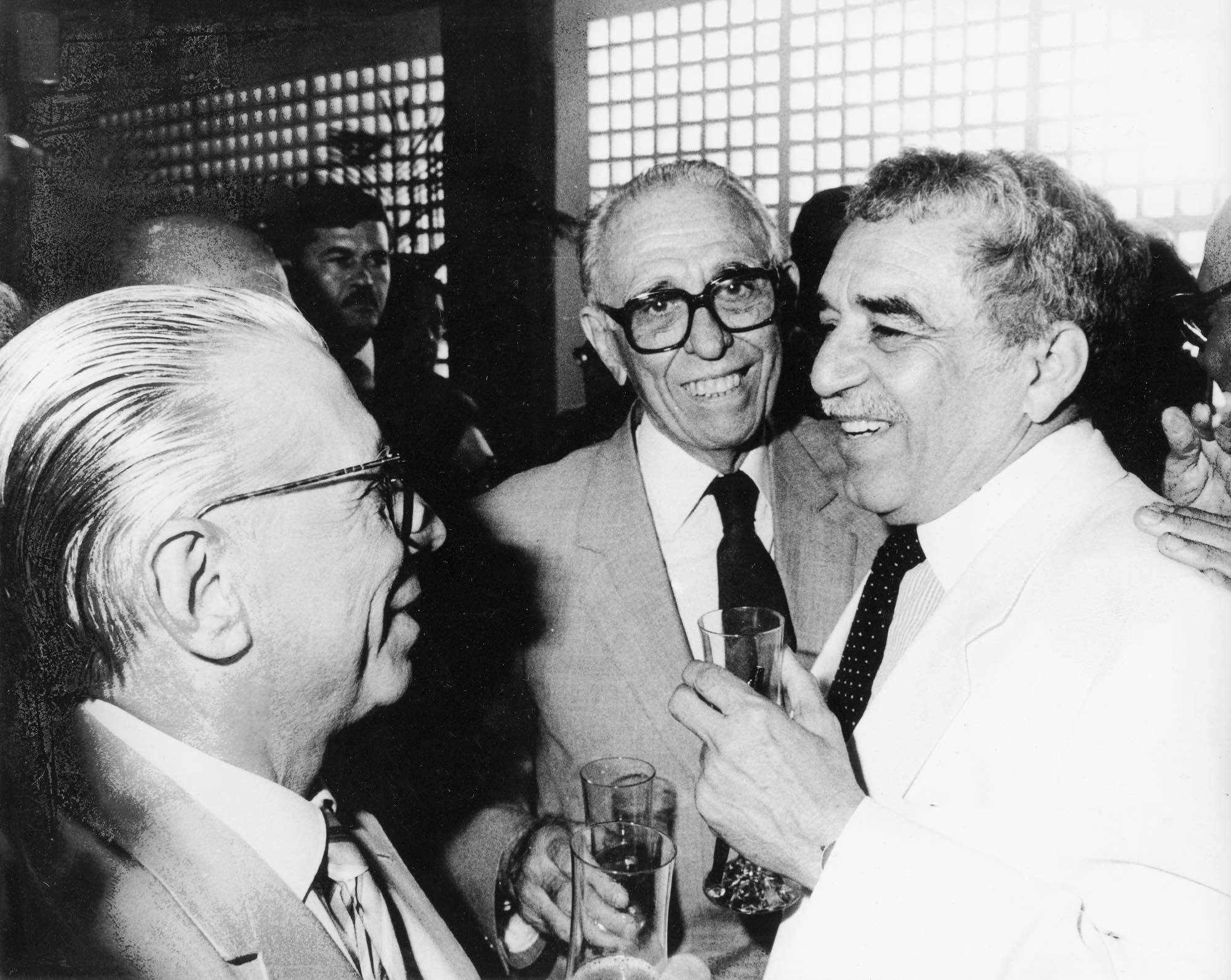 JOSÉ RAMÓN MEDINA, MARCOS FALCÓN BRICEÑO Y GABRIEL GARCÍA MÁRQUEZ, ARCHIVO FAMILIAR