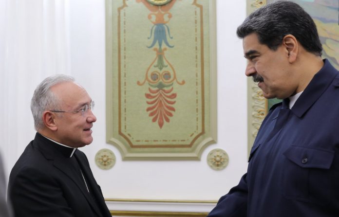 Maduro se reunió con representante del Vaticano