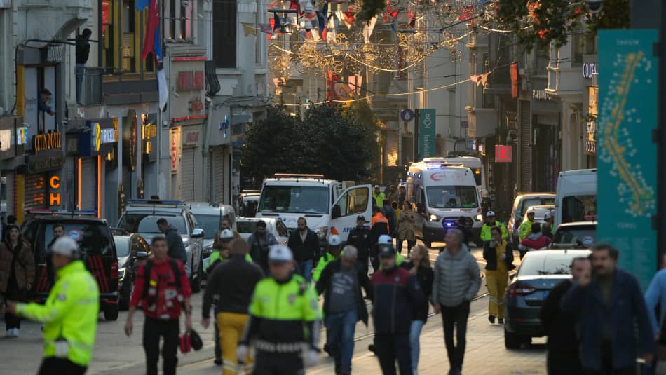 Ataque terrorista en Estambul dejó al menos seis muertos y 53 heridos