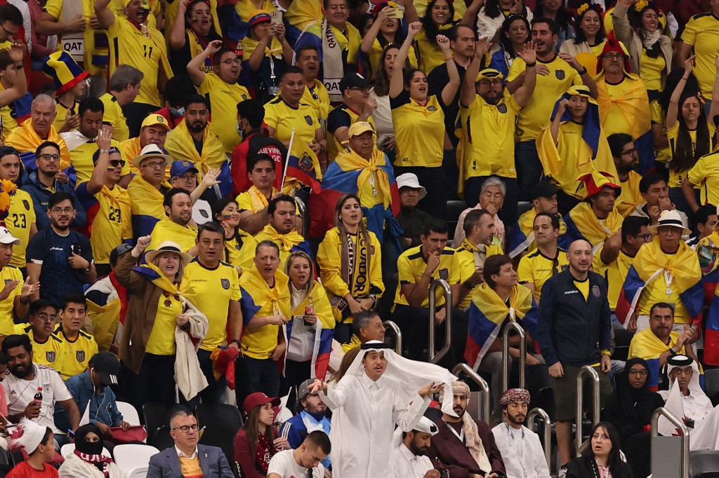 Abren expediente disciplinario contra Ecuador por cánticos de sus hinchas