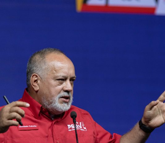 Cabello: No habrá elecciones libres si Venezuela está sancionada “Nosotros somos transparentes”: Diosdado Cabello asegura que al chavismo “no le importa” que la ONU administre recursos liberados