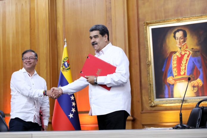 Nicolás Maduro Gustavo Petro
