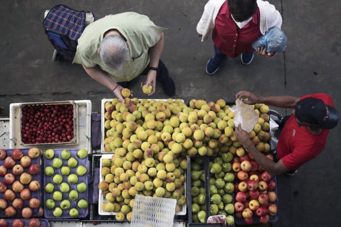 FAO Inflación en Venezuela: alimentos registraron aumento de 400% en noviembre en Zulia, Táchira y Lara