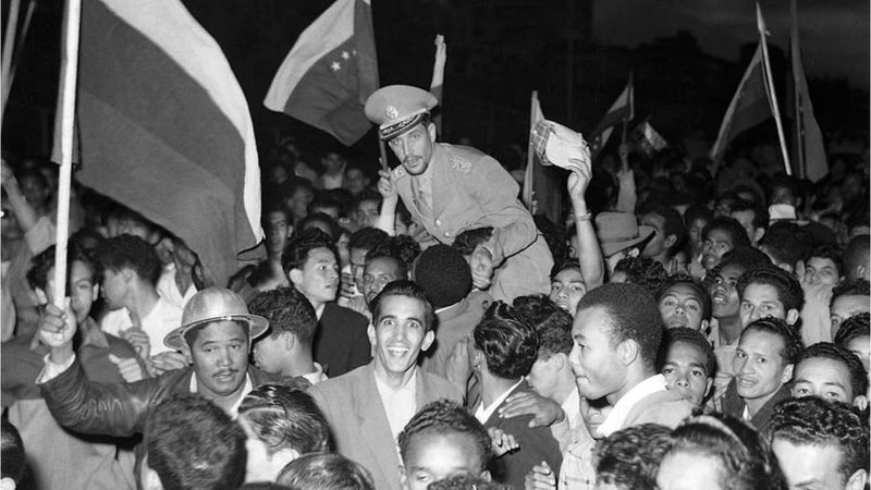 La caída del gobierno militar el 23 de enero de 1958 fue celebrada tanto por uniformados como por civiles en el país. 