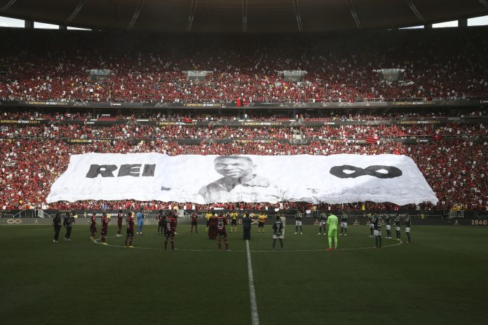 Homenaje a Pelé en la Supercopa