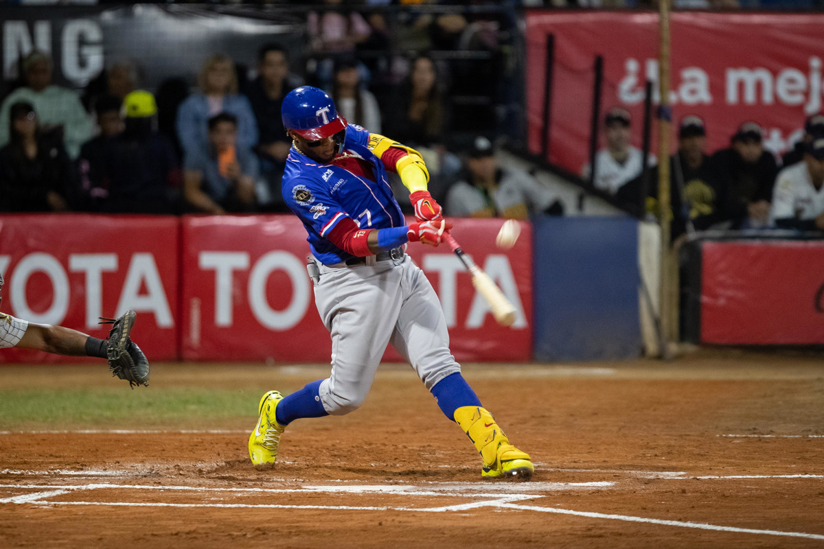 Sánchez castiga con grand slam a un inconsistente Flaherty; Padres