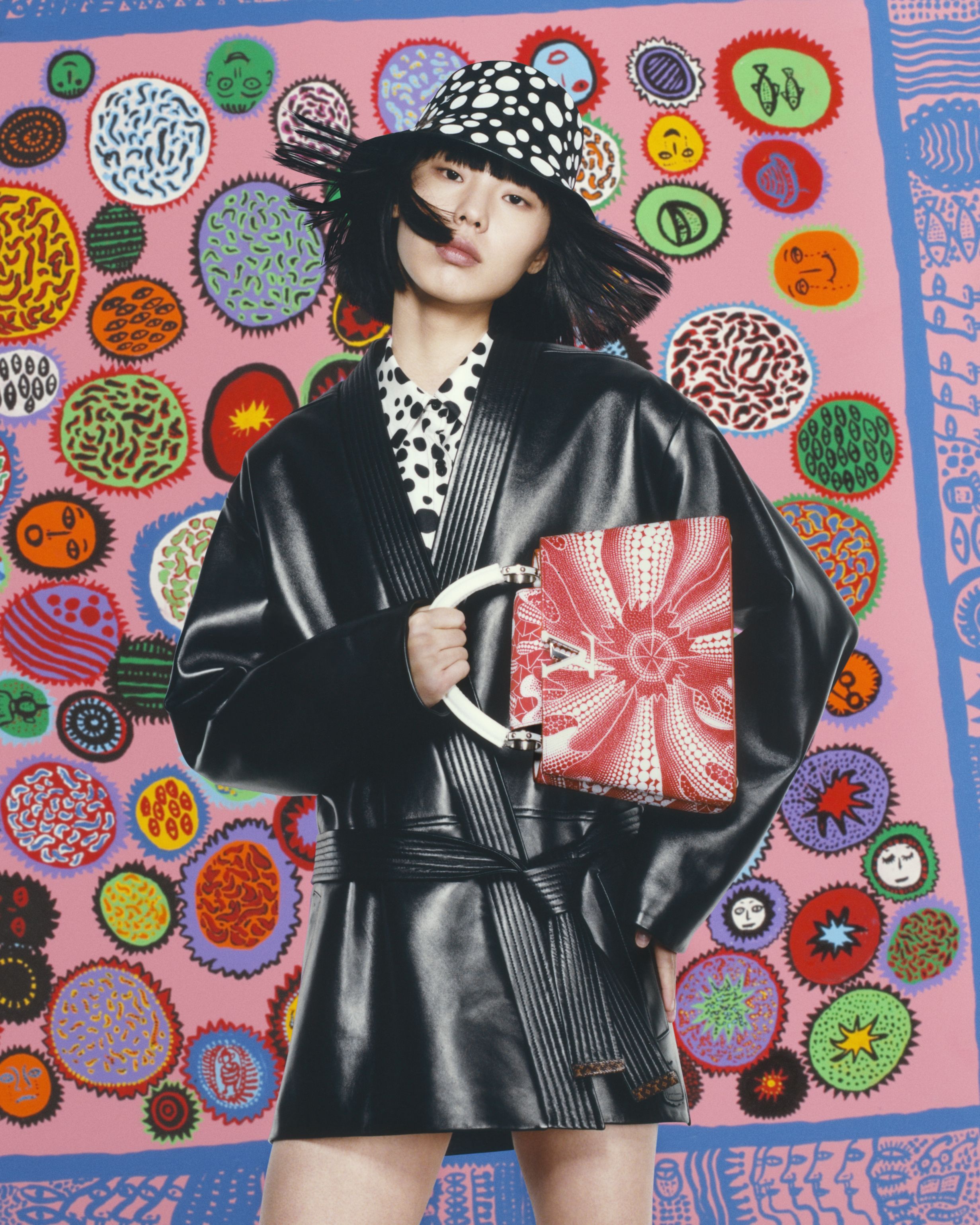 La nueva colección de Louis Vuitton y Yayoi Kusama: desde lunares de  colores a flores psicodélicas - Infobae
