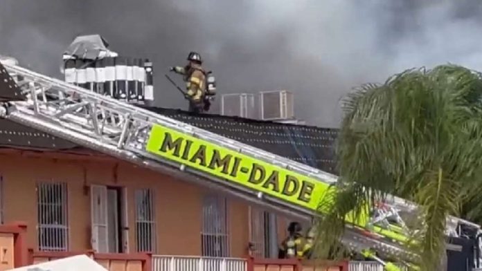 Personas evacuadas Miami
