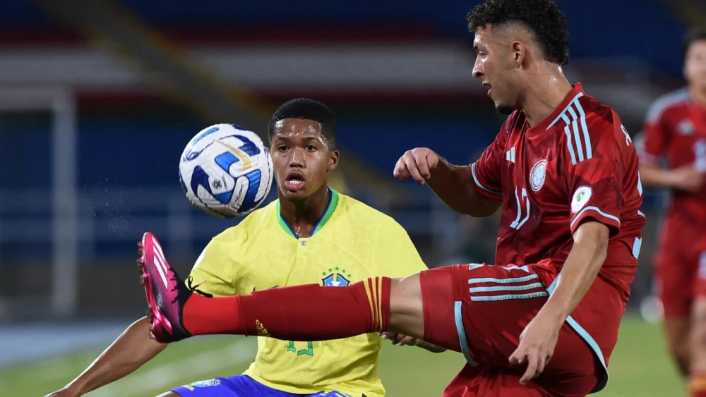 Brasil empata 1-1 con Colombia y clasifica a finales