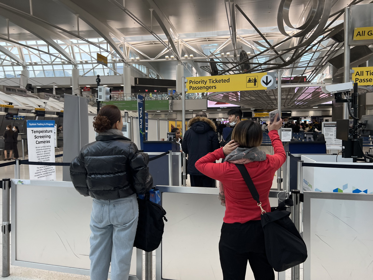 Normalidad en aeropuerto JFK de Nueva York pese a retrasos y cancelaciones