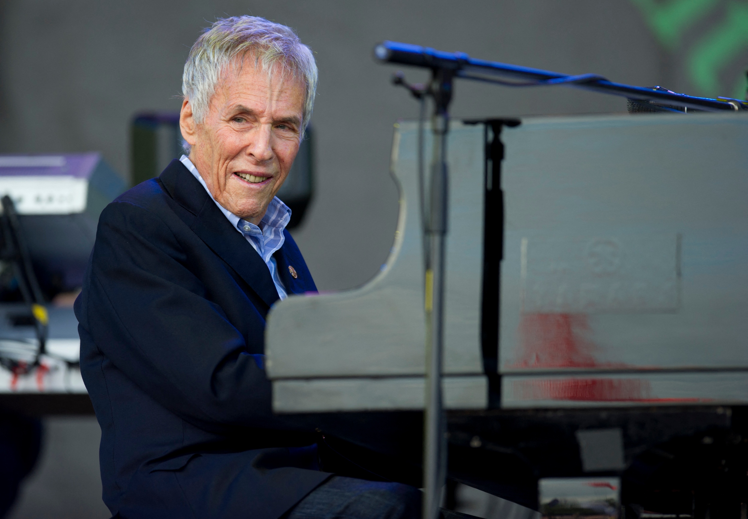 Murió el legendario compositor Burt Bacharach a los 94 años de edad