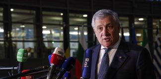 Las "amenazas anarquistas" contra Italia por el caso del líder encarcelado Alfredo Cospito se están extendiendo por el mundo y "la última viene de Caracas", aseguró este jueves el vicepresidente del Gobierno italiano y ministro de Exteriores, Antonio Tajani.