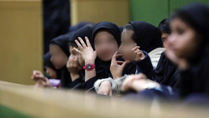 Irán envenenamientos niñas Irán