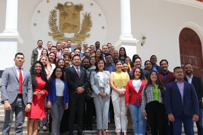 Diputados de Venezuela, Colombia y Brasil instalan un encuentro parlamentario