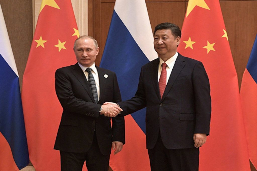 EE UU avisa a China que habrá consecuencias si estrecha sus lazos con Rusia