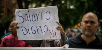 Sindicatos venezolanos exigen aumento de sueldo salario mínimo