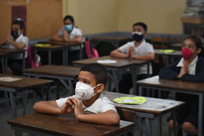 Venezuela necesita alrededor de 250.000 educadores para atender la actual población escolar