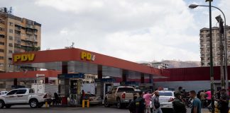 Pdvsa mejorará la seguridad y distribución de combustible en gasolineras Eni cargamento