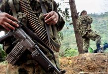 Disidencia de las FARC Las autoridades colombianas enviaron a prisión preventiva a un miembro de una disidencia de las FARC, Jorge Iván Carvajal, alias "Gafas", por su presunta implicación en, al menos, cinco homicidios cometidos en 2020 en el departamento del Huila (centro), informó este martes la Fiscalía.