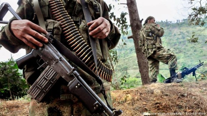 Disidencia de las FARC Las autoridades colombianas enviaron a prisión preventiva a un miembro de una disidencia de las FARC, Jorge Iván Carvajal, alias 