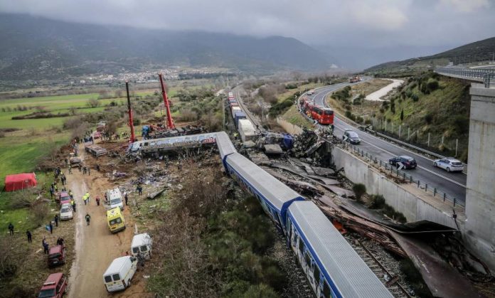 El accidente ocurrido anoche al norte de Larissa, en Grecia central, que causó al menos 32 muertos y más de 85 heridos, 25 de ellos graves, es el siniestro ferroviario más grave ocurrido en Europa desde 2013, cuando 79 personas murieron en las inmediaciones de Santiago de Compostela, en España.