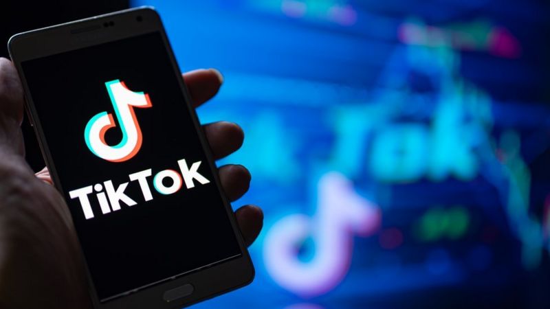 Iowa es el estado más reciente en demandar a TikTok por engañar sobre contenido inapropiado
