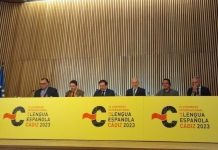 El secretario de Estado español debate con juristas sobre la influencia de la Constitución de Cádiz en América