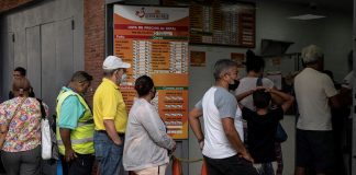 Economistas preocupados por el crítico nivel de ingresos de venezolanos