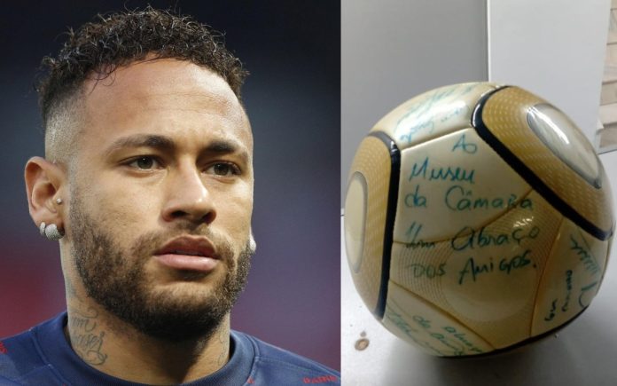 Arrestan a hombre que robó balón autografiado por Neymar en asalto a Congreso