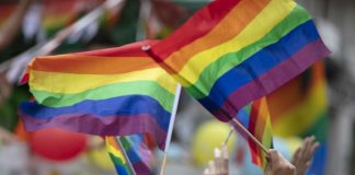 Parlamento iraquí debate ley que prevé la pena de muerte por relaciones homosexuales