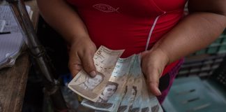 ¿Cómo ahorrar en Venezuela? Las recomendaciones del economista Asdrúbal Oliveros economía venezolana